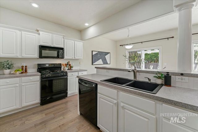 6252 N Royal Park Ave, Boise, ID 83713