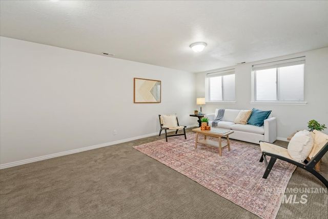 6252 N Royal Park Ave, Boise, ID 83713