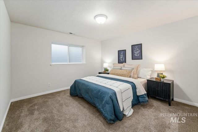 6252 N Royal Park Ave, Boise, ID 83713