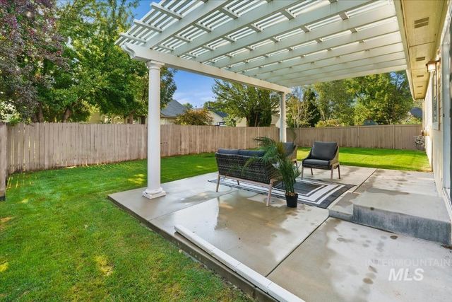 6252 N Royal Park Ave, Boise, ID 83713
