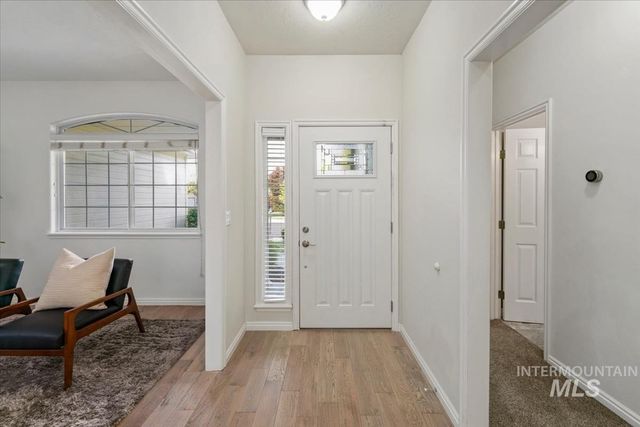 6252 N Royal Park Ave, Boise, ID 83713