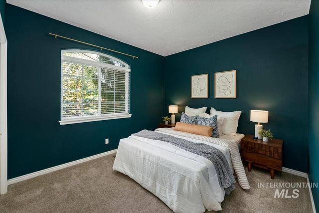 6252 N Royal Park Ave, Boise, ID 83713