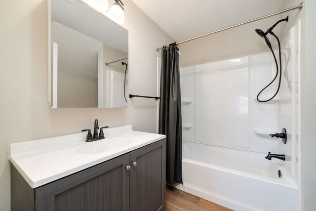 1011 Caswell Street, Belvidere, IL 61008