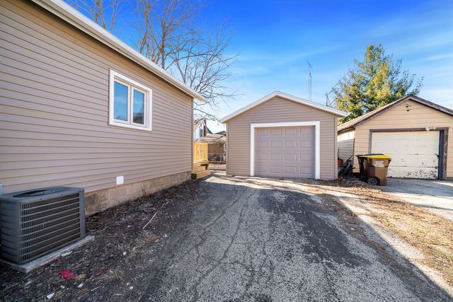 1011 Caswell Street, Belvidere, IL 61008