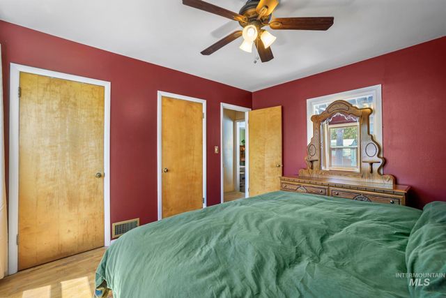 385 W Filer Ave, Twin Falls, ID 83301