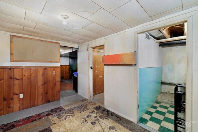 385 W Filer Ave, Twin Falls, ID 83301