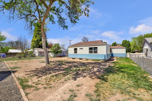 385 W Filer Ave, Twin Falls, ID 83301
