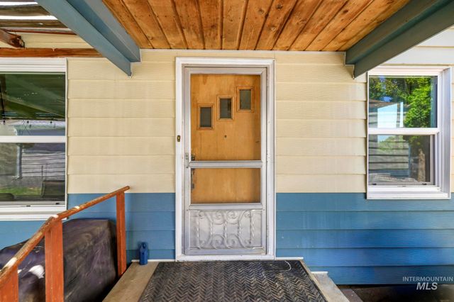 385 W Filer Ave, Twin Falls, ID 83301