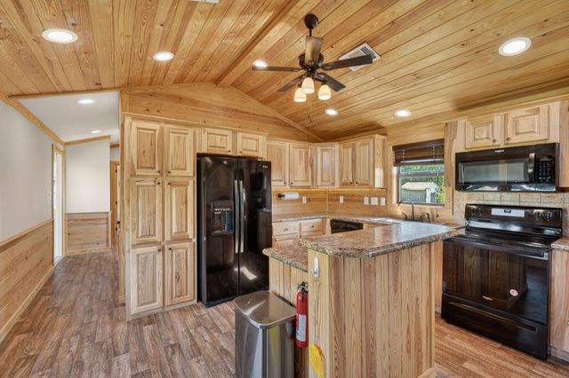 2401 Lamkin Road, Mineral Wells, TX 76067