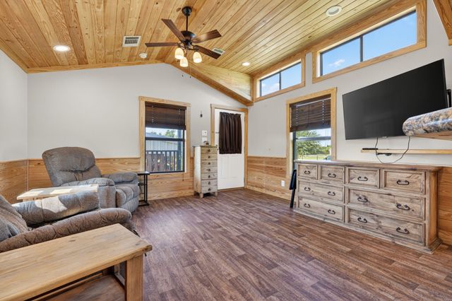 2401 Lamkin Road, Mineral Wells, TX 76067