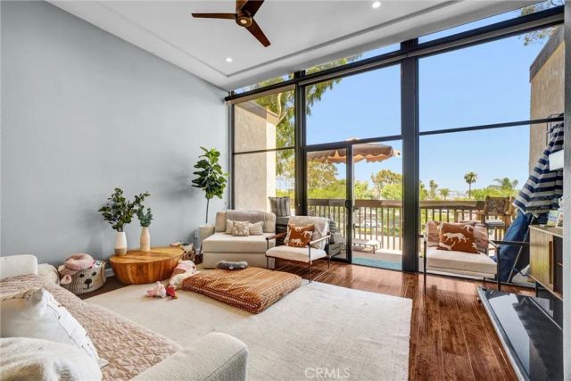 9322 Marina Pacifica North, Long Beach, CA 90803