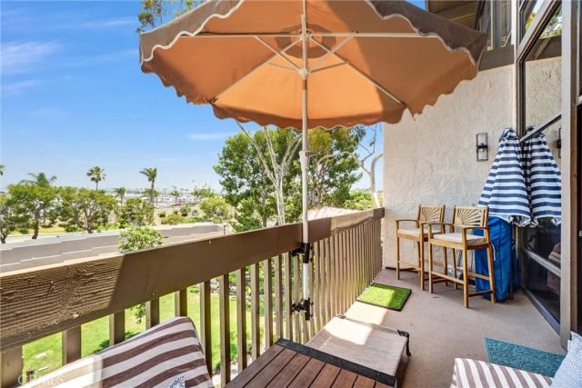 9322 Marina Pacifica North, Long Beach, CA 90803