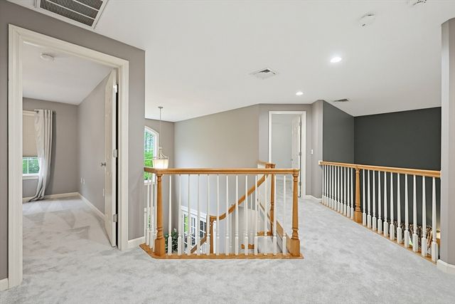 10 Essex St, Douglas, MA 01516