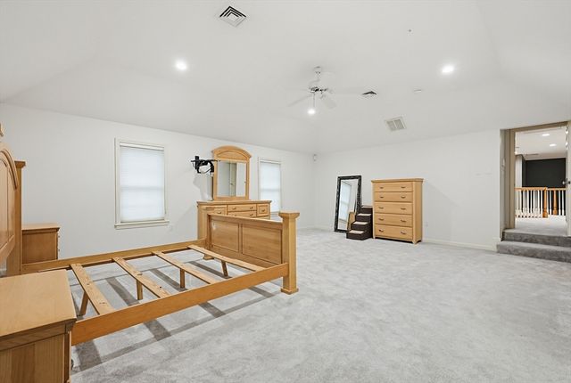 10 Essex St, Douglas, MA 01516