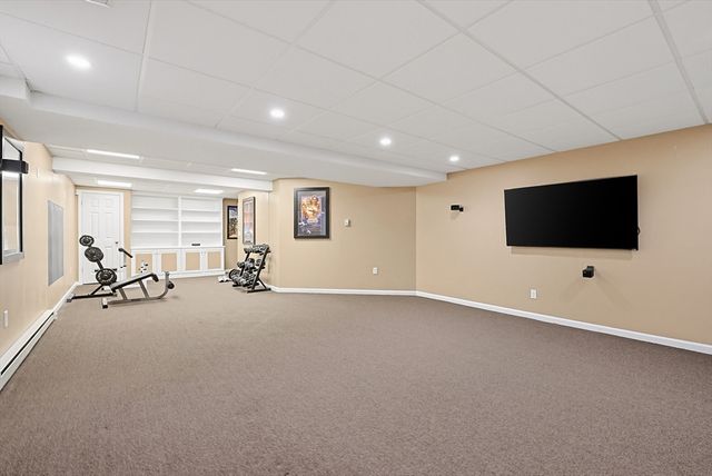10 Essex St, Douglas, MA 01516