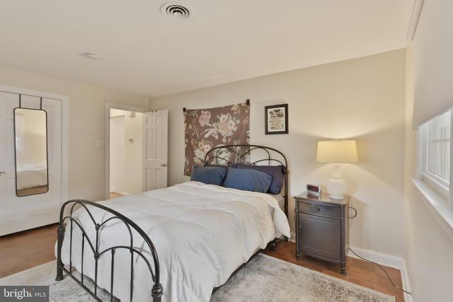 701 YARDLEY CMNS, Yardley, PA 19067