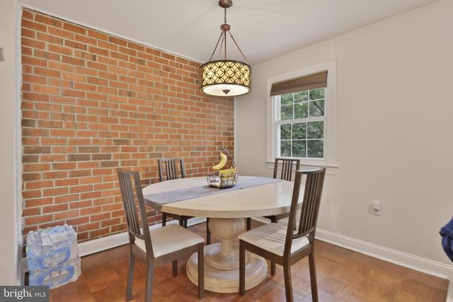 701 YARDLEY CMNS, Yardley, PA 19067