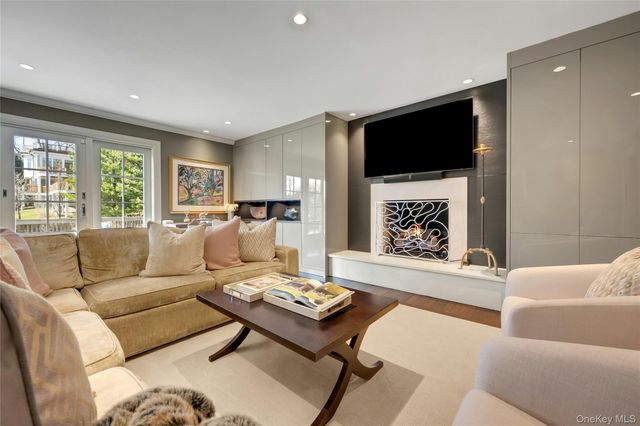 44 Brevoort Lane, Rye, NY 10580