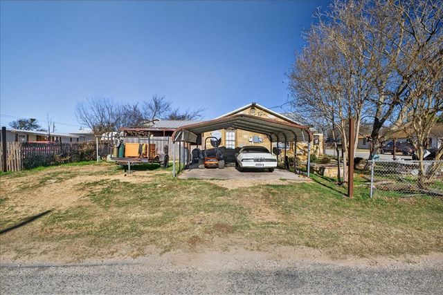 1310 N Estes Street, Stephenville, TX 76401