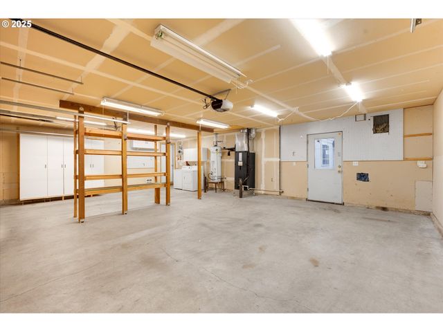 703 Nw 17TH St, Battle Ground, WA 98604