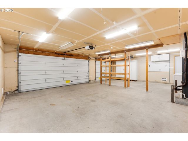 703 Nw 17TH St, Battle Ground, WA 98604