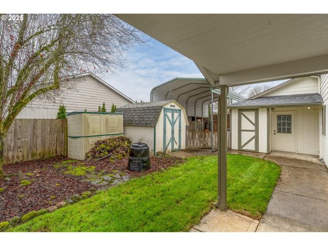 703 Nw 17TH St, Battle Ground, WA 98604