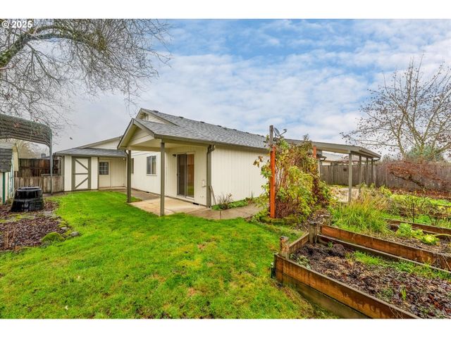 703 Nw 17TH St, Battle Ground, WA 98604