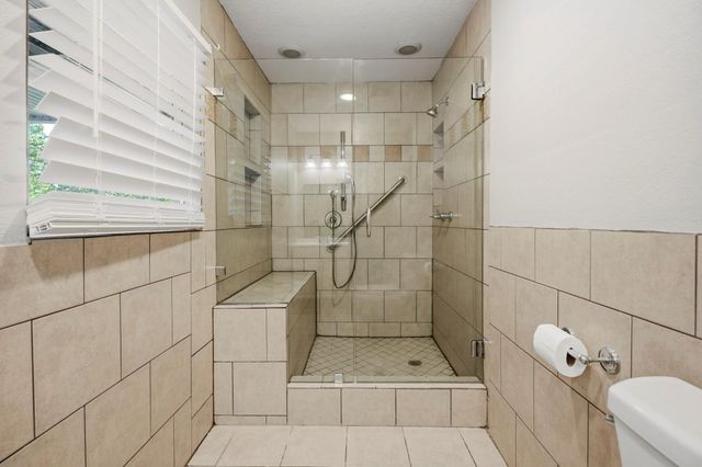 1502 15th Avenue N, Texas City, TX 77590