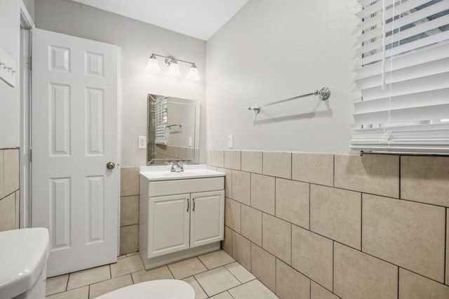 1502 15th Avenue N, Texas City, TX 77590