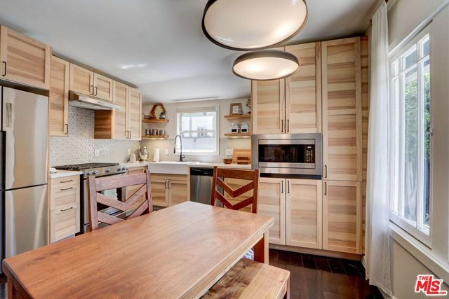 1398 N Serrano Avenue, Los Angeles, CA 90027