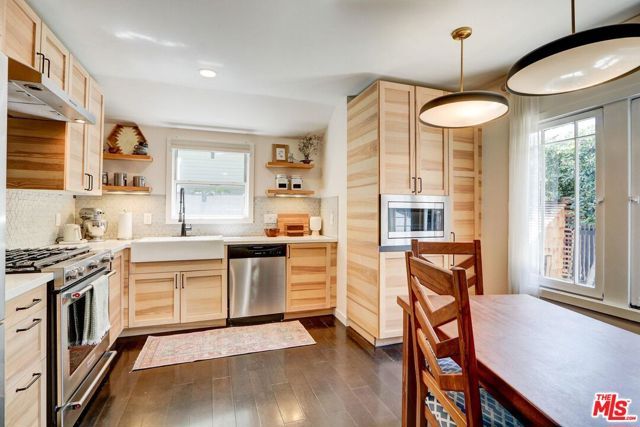 1398 N Serrano Avenue, Los Angeles, CA 90027