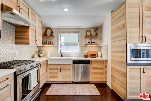 1398 N Serrano Avenue, Los Angeles, CA 90027