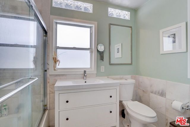 1398 N Serrano Avenue, Los Angeles, CA 90027