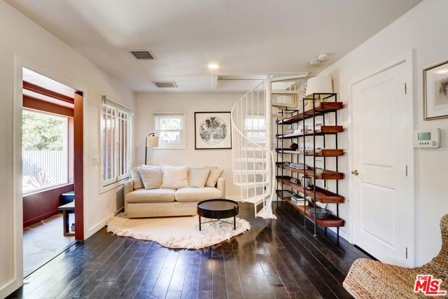 1398 N Serrano Avenue, Los Angeles, CA 90027