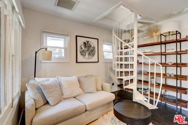 1398 N Serrano Avenue, Los Angeles, CA 90027