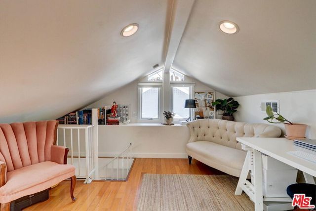 1398 N Serrano Avenue, Los Angeles, CA 90027