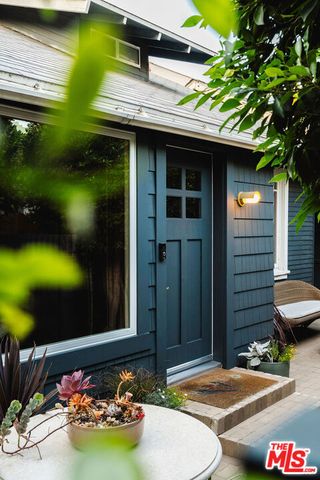 1398 N Serrano Avenue, Los Angeles, CA 90027