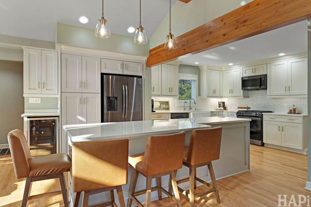 15043 W Buckley Road, Libertyville, IL 60048