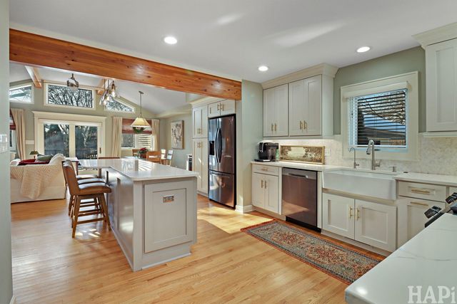 15043 W Buckley Road, Libertyville, IL 60048