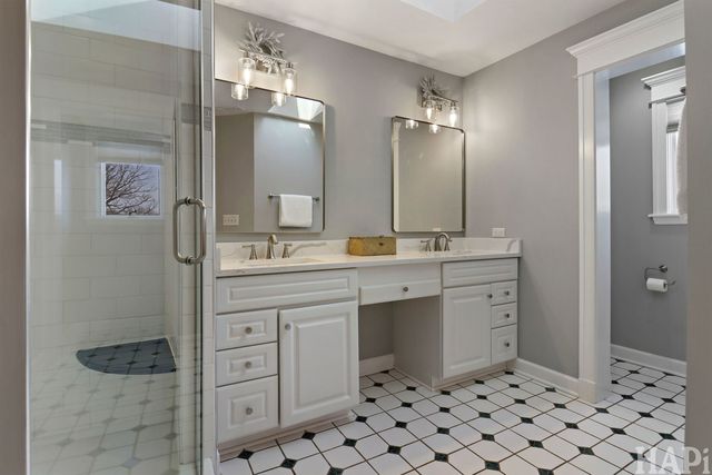 15043 W Buckley Road, Libertyville, IL 60048