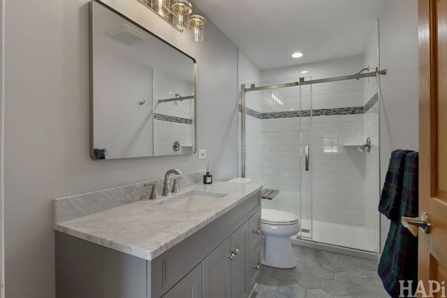 15043 W Buckley Road, Libertyville, IL 60048