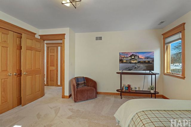 15043 W Buckley Road, Libertyville, IL 60048