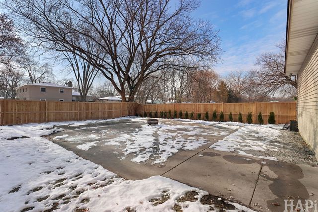 15043 W Buckley Road, Libertyville, IL 60048