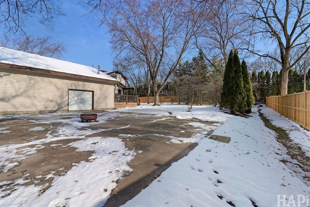 15043 W Buckley Road, Libertyville, IL 60048