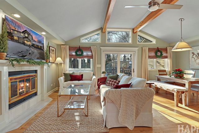 15043 W Buckley Road, Libertyville, IL 60048