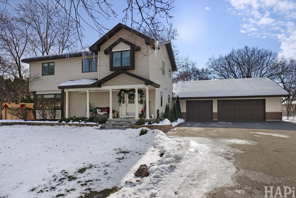 15043 W Buckley Road, Libertyville, IL 60048