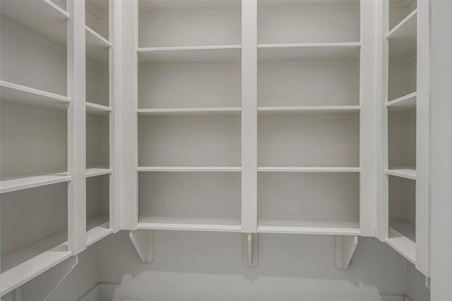 4934 Creekmont Drive, Houston, TX 77091