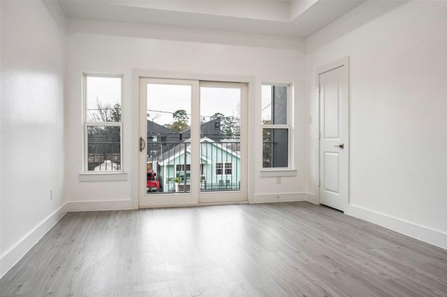 4934 Creekmont Drive, Houston, TX 77091