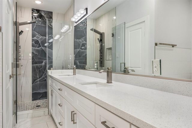 4934 Creekmont Drive, Houston, TX 77091