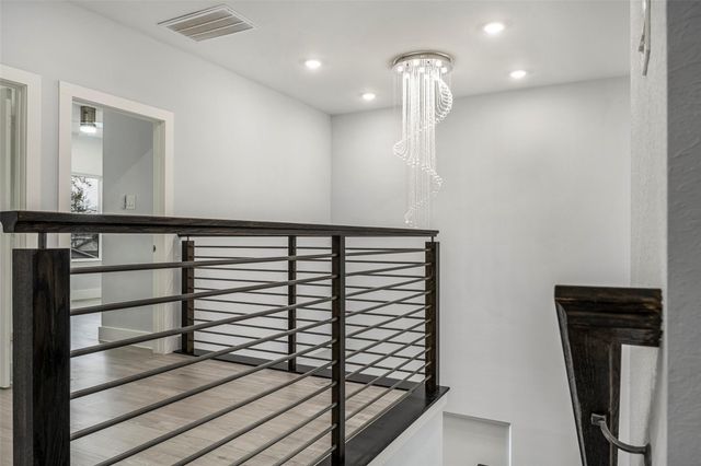 4934 Creekmont Drive, Houston, TX 77091